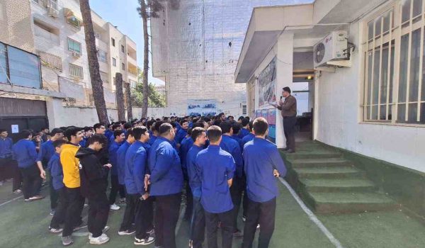 مشاوره عمومی برای دانش آموزان